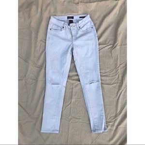 White/blue Jeans